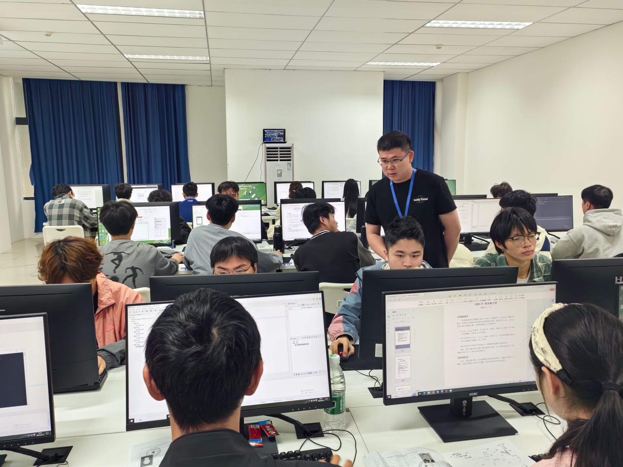 第十六屆藍(lán)橋杯省賽在重慶移通學(xué)院圓滿舉辦 雙校區(qū)聯(lián)動，千余學(xué)子展信息科技風(fēng)采